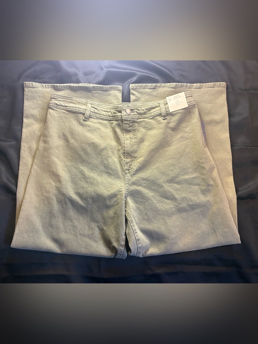 Women's High Rise Sailor Wide
Leg Ankle Jeans Universal
Thread Green Size 16 NWT